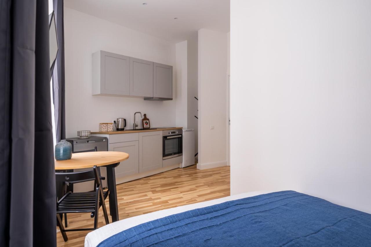 Lacplesa24 - Modern Studios In Riga City Center Екстер'єр фото