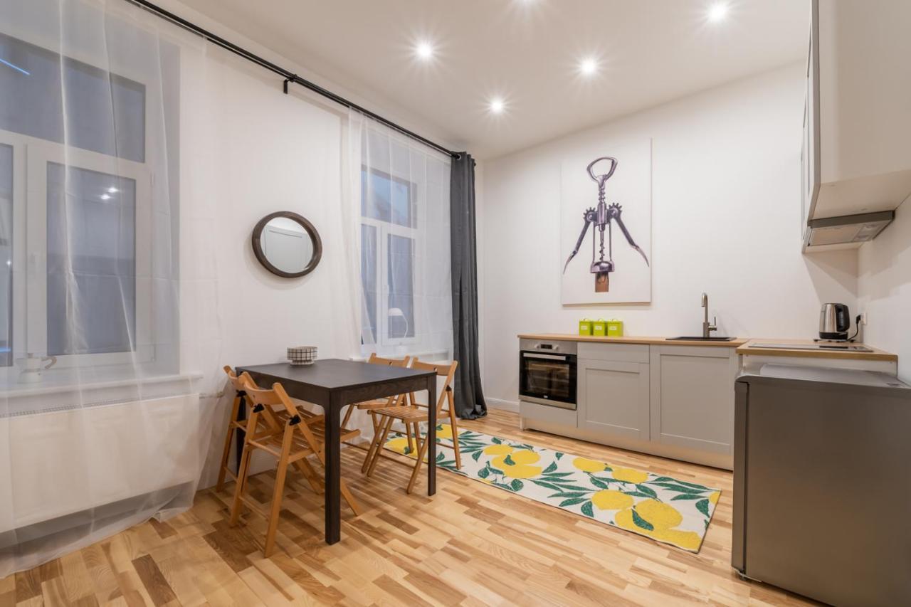 Lacplesa24 - Modern Studios In Riga City Center Екстер'єр фото