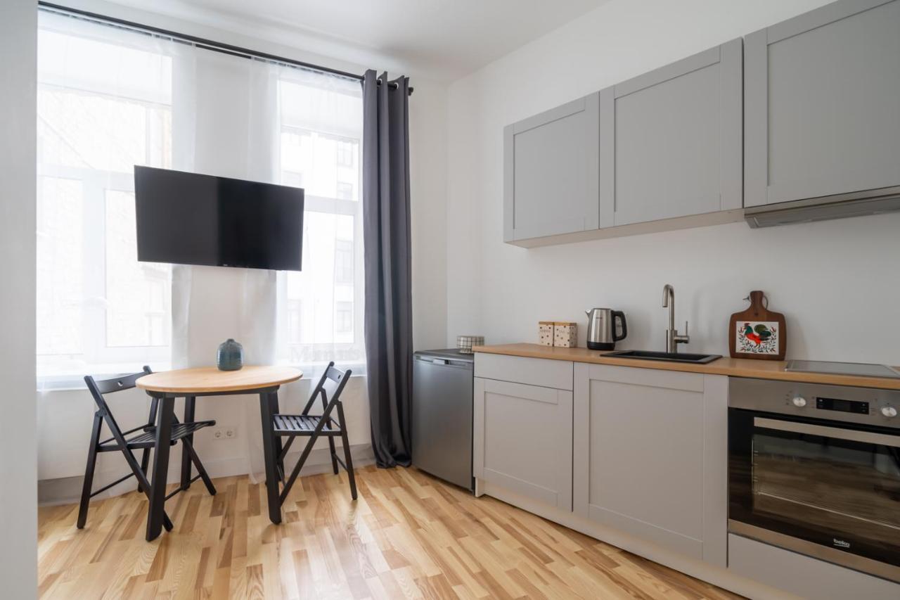 Lacplesa24 - Modern Studios In Riga City Center Екстер'єр фото