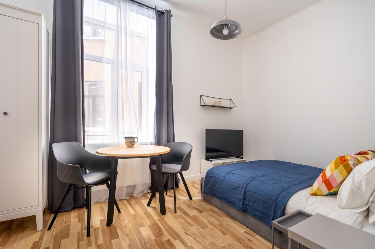 Lacplesa24 - Modern Studios In Riga City Center Екстер'єр фото
