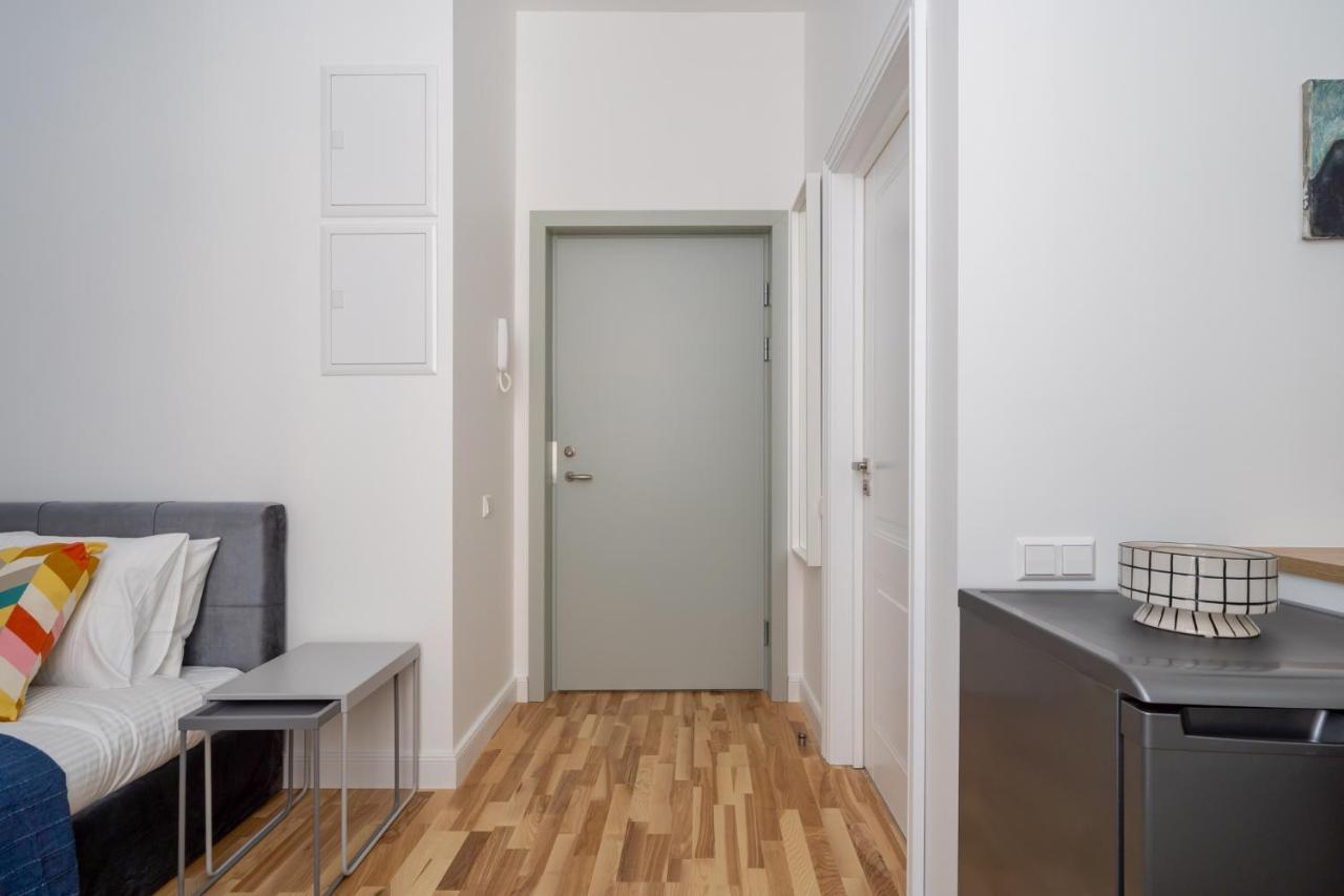 Lacplesa24 - Modern Studios In Riga City Center Екстер'єр фото