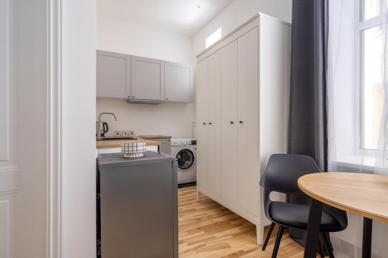 Lacplesa24 - Modern Studios In Riga City Center Екстер'єр фото